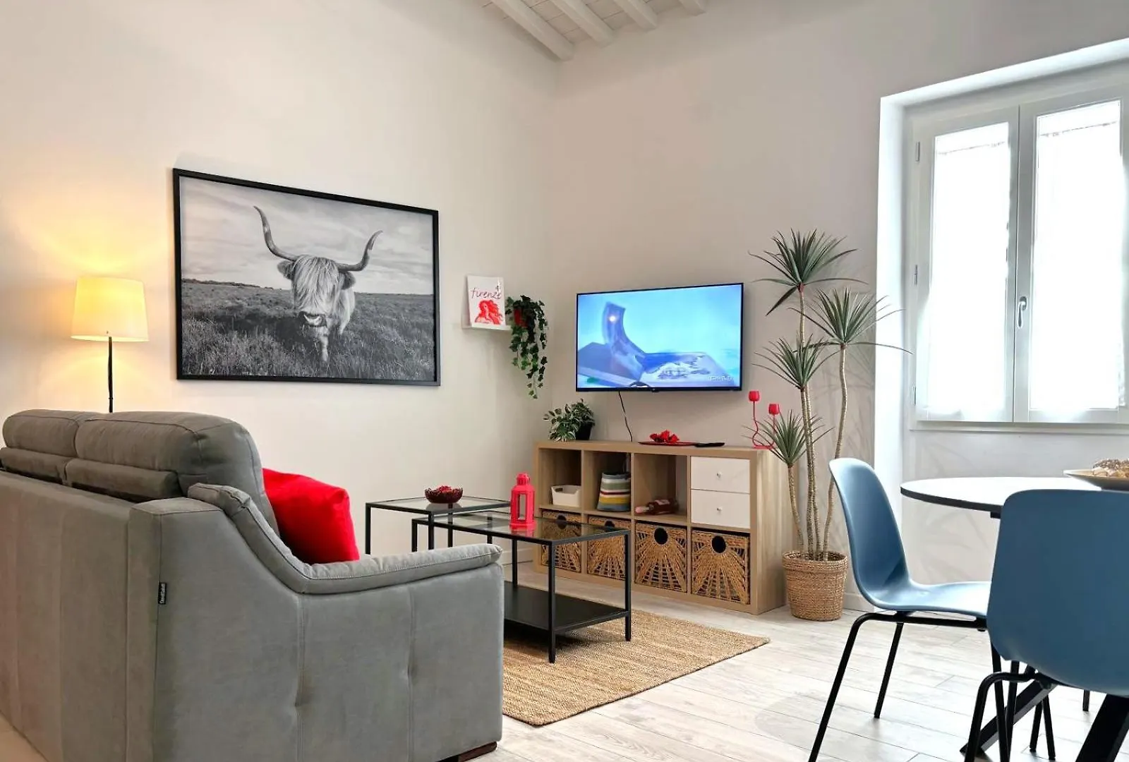 Red Lily Apartment Флоренция