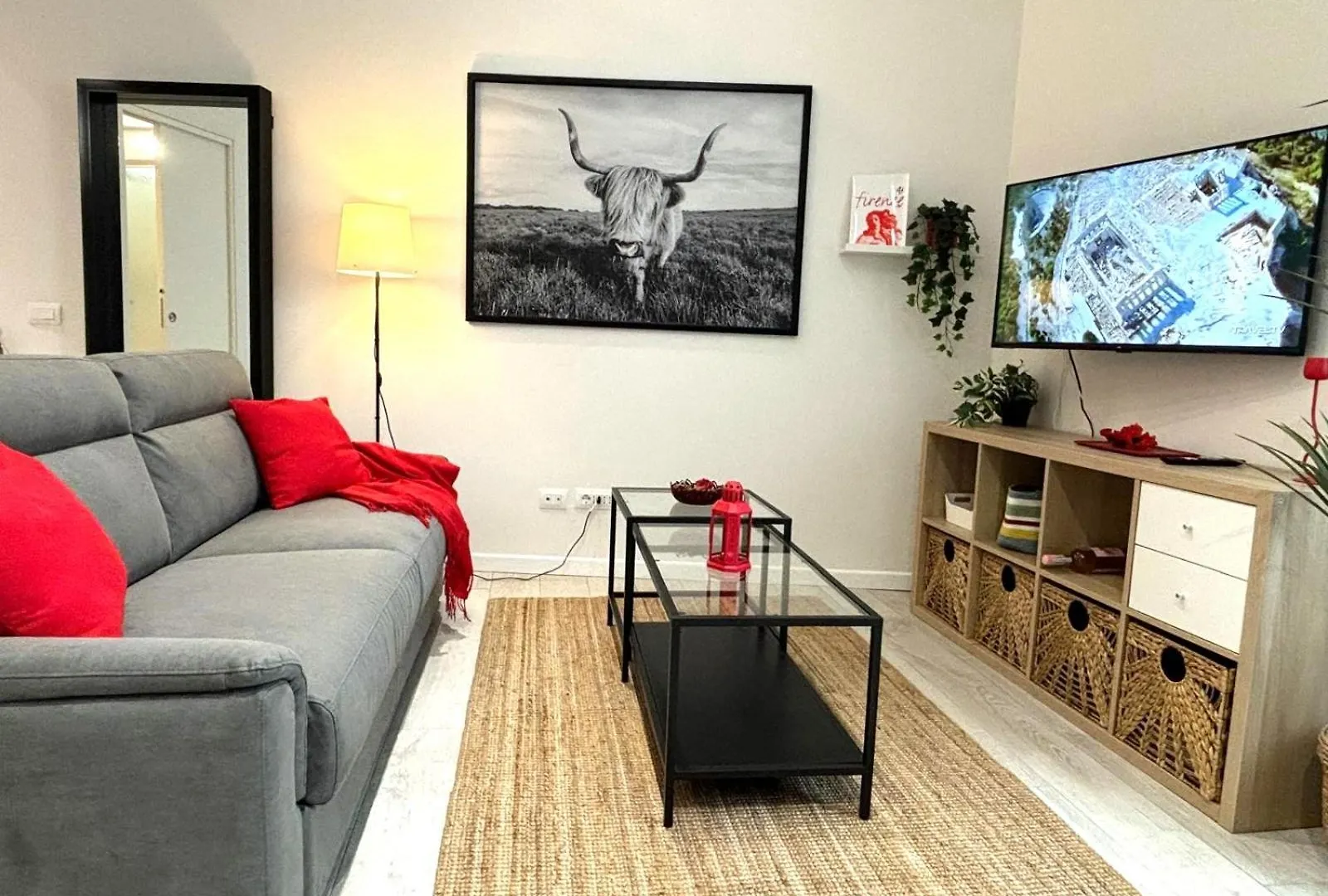 Red Lily Apartment Флоренция